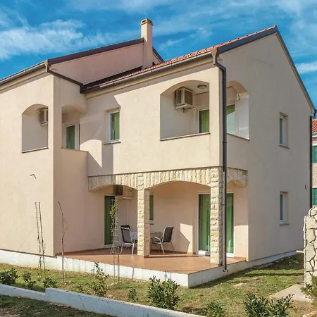 2 Bedroom Beautiful In Apartment