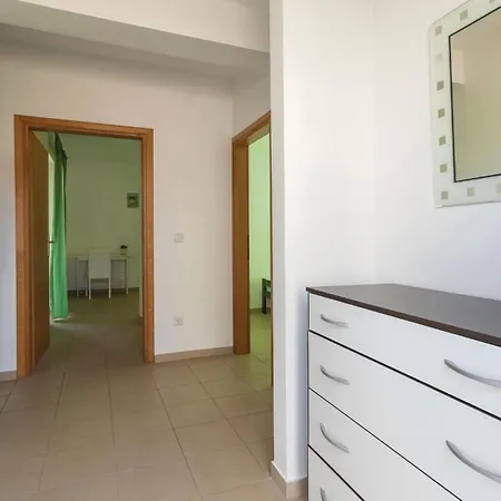 2 Bedroom Beautiful In Ugljan